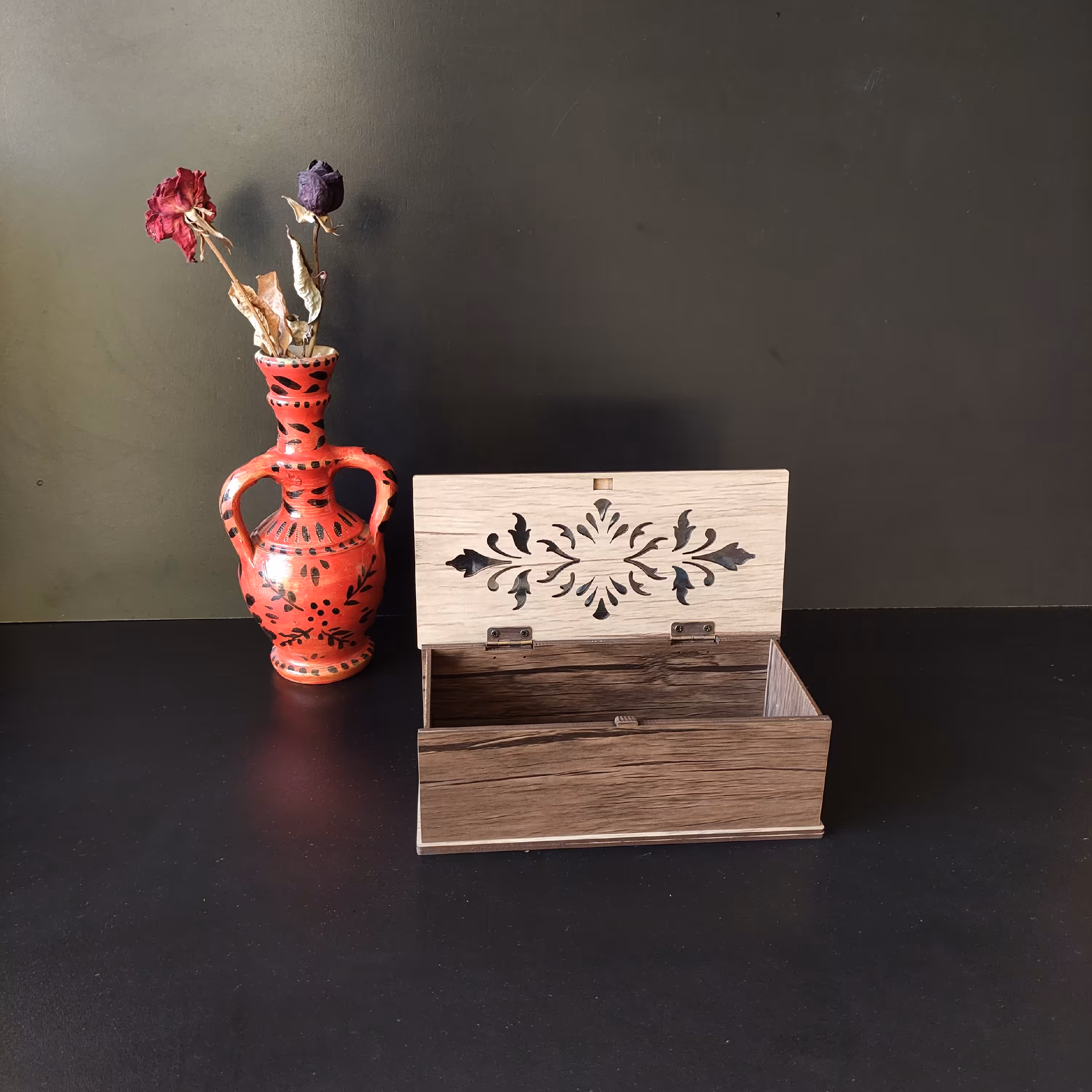 جعبه کادو رنگ آنتیک قهوه با در لایت