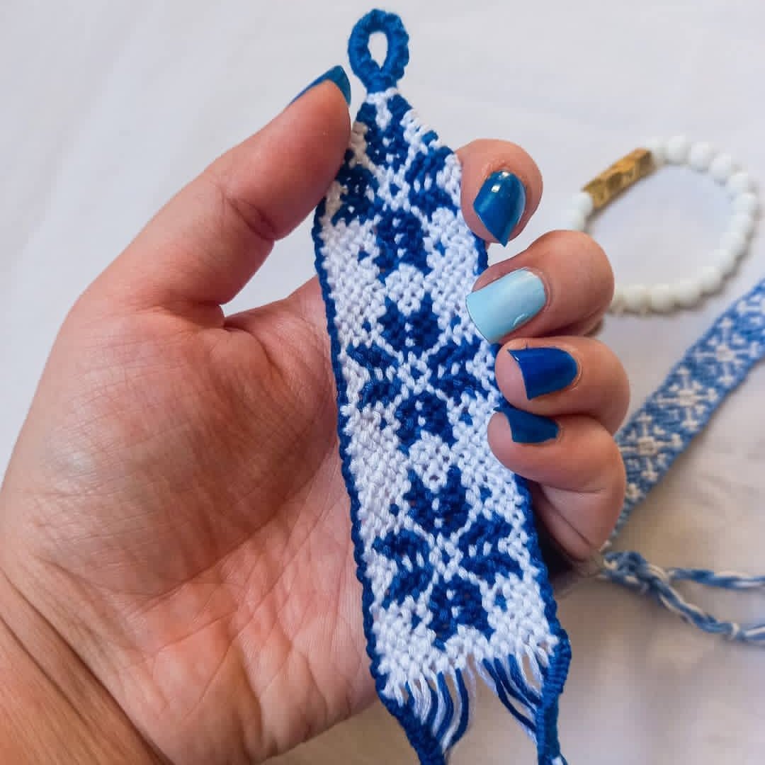 دستبند دوستی بافت طرح دونه برف