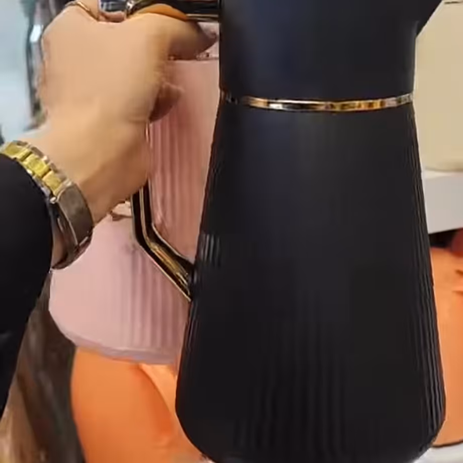 فلاکس با کیفیت                      جذاب در رنگبندی 