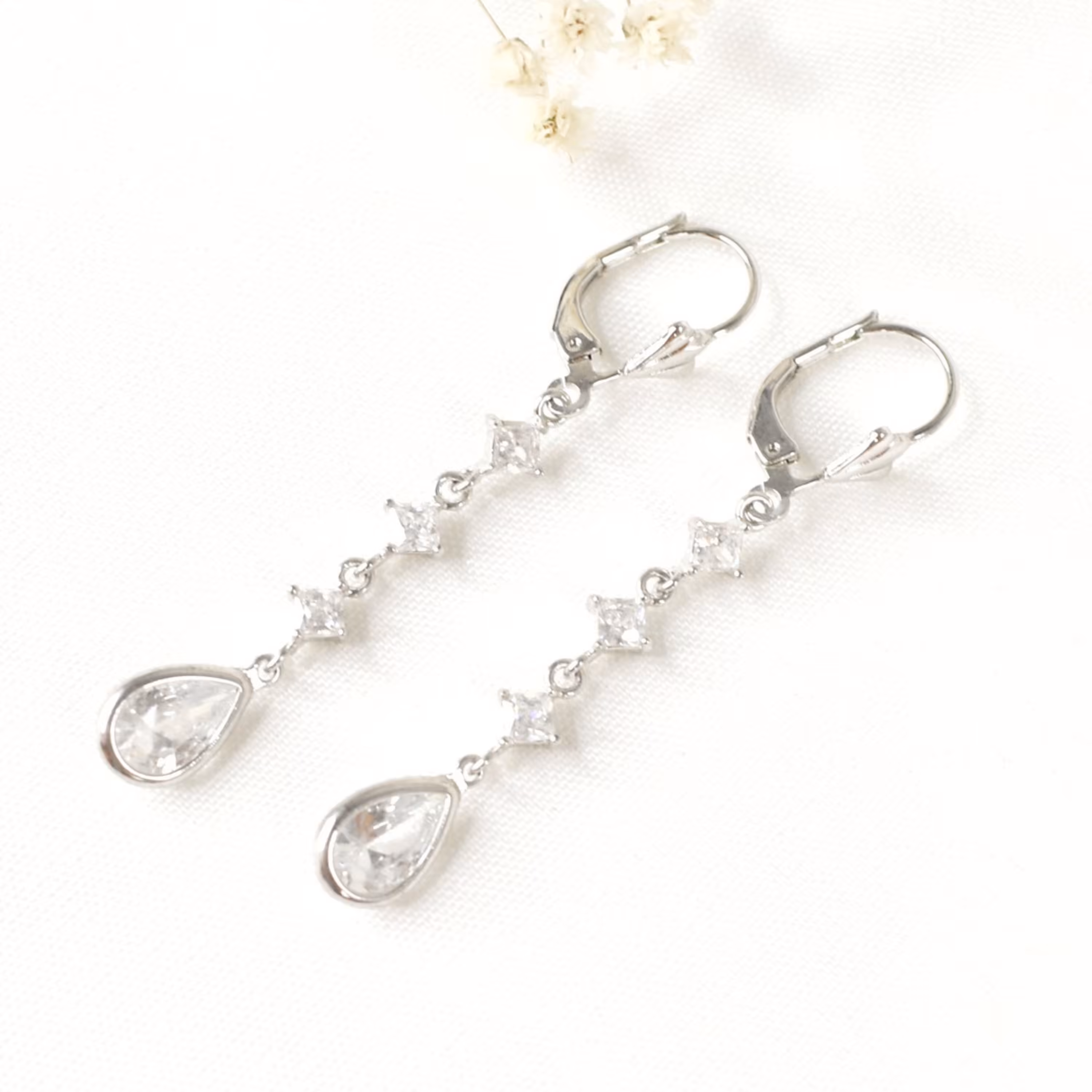 گوشواره آویز الماسی کد 7501