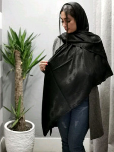 روسری مشکی قواره بزرگ