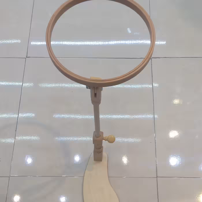 پایه نگهدارنده کارگاه مدل رومیزی طبق تصویر 