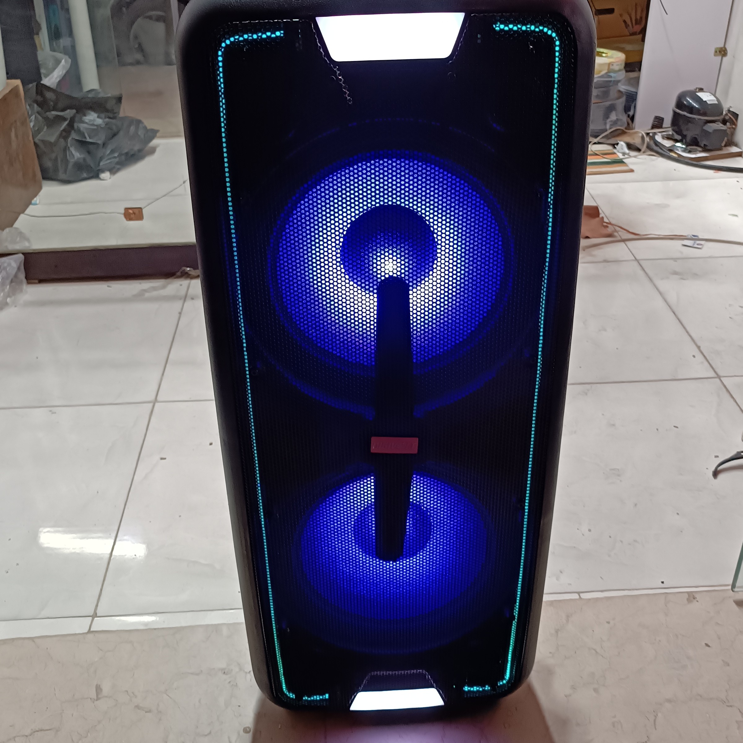 اسپیکر DG1169جدید 12000وات دومیکروفن بیسیمی کنترولدار 6ولوم مخصوص میکروفن برقی شارژی باطری ماشین ورودی وخروجی صدا