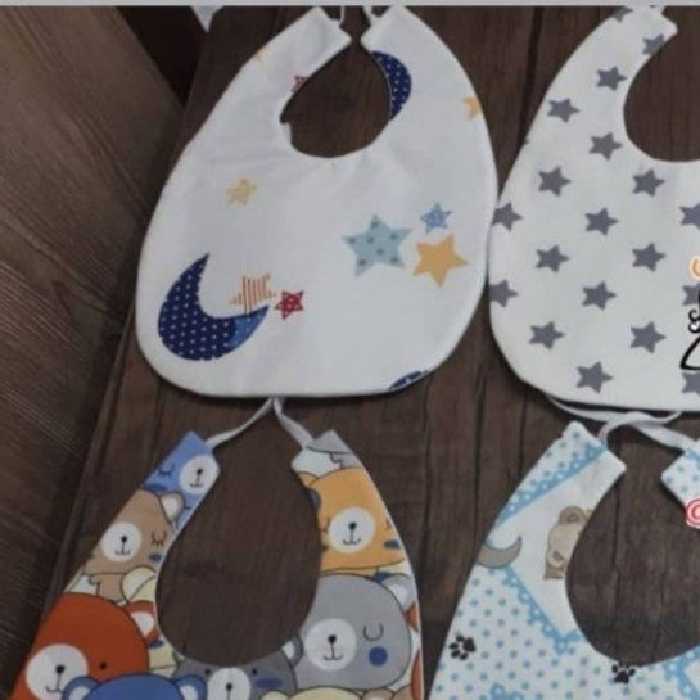 پیشبند نوزاد