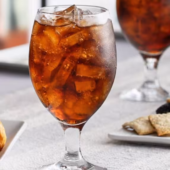 گیلاس بیسترو نوشابه پاشاباغچه