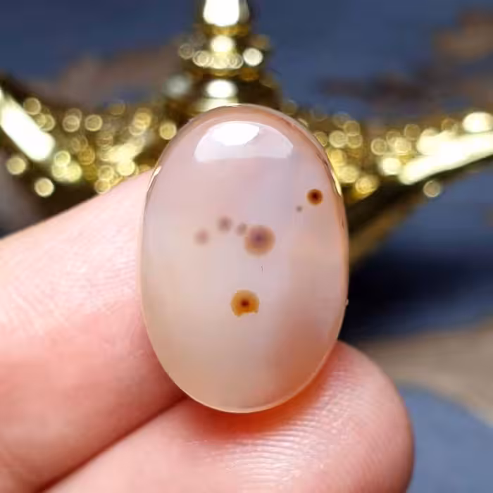  نگین فوق العاده زیبای صد درصد طبیعی عقیق بسیار خاص معدنی اصل خراسانی
کد  26089