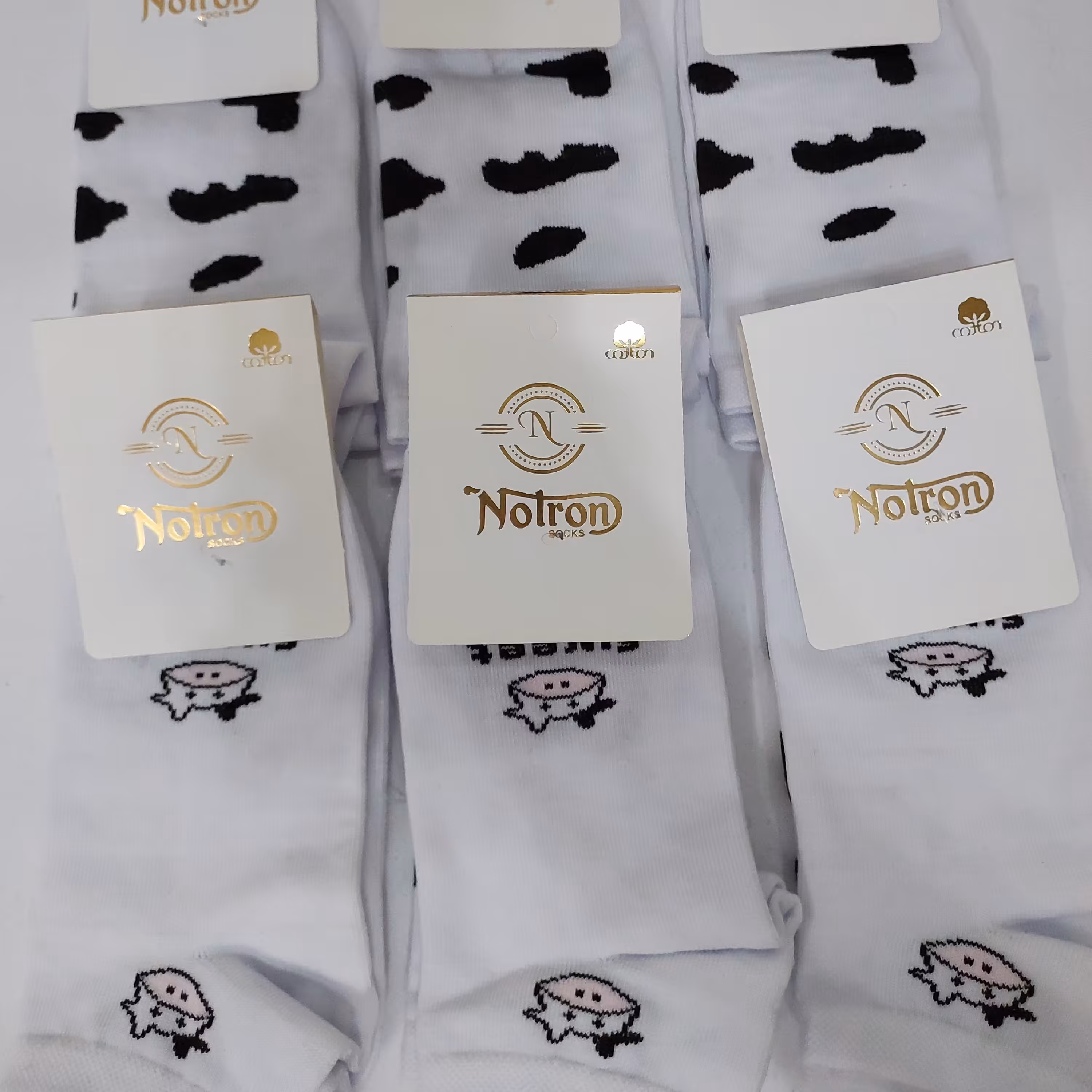 جوراب مچی اسپورت زبرا 6عددبه رنگ سفید طرح دار  لنگه به   لنگه  مناسب فصل 