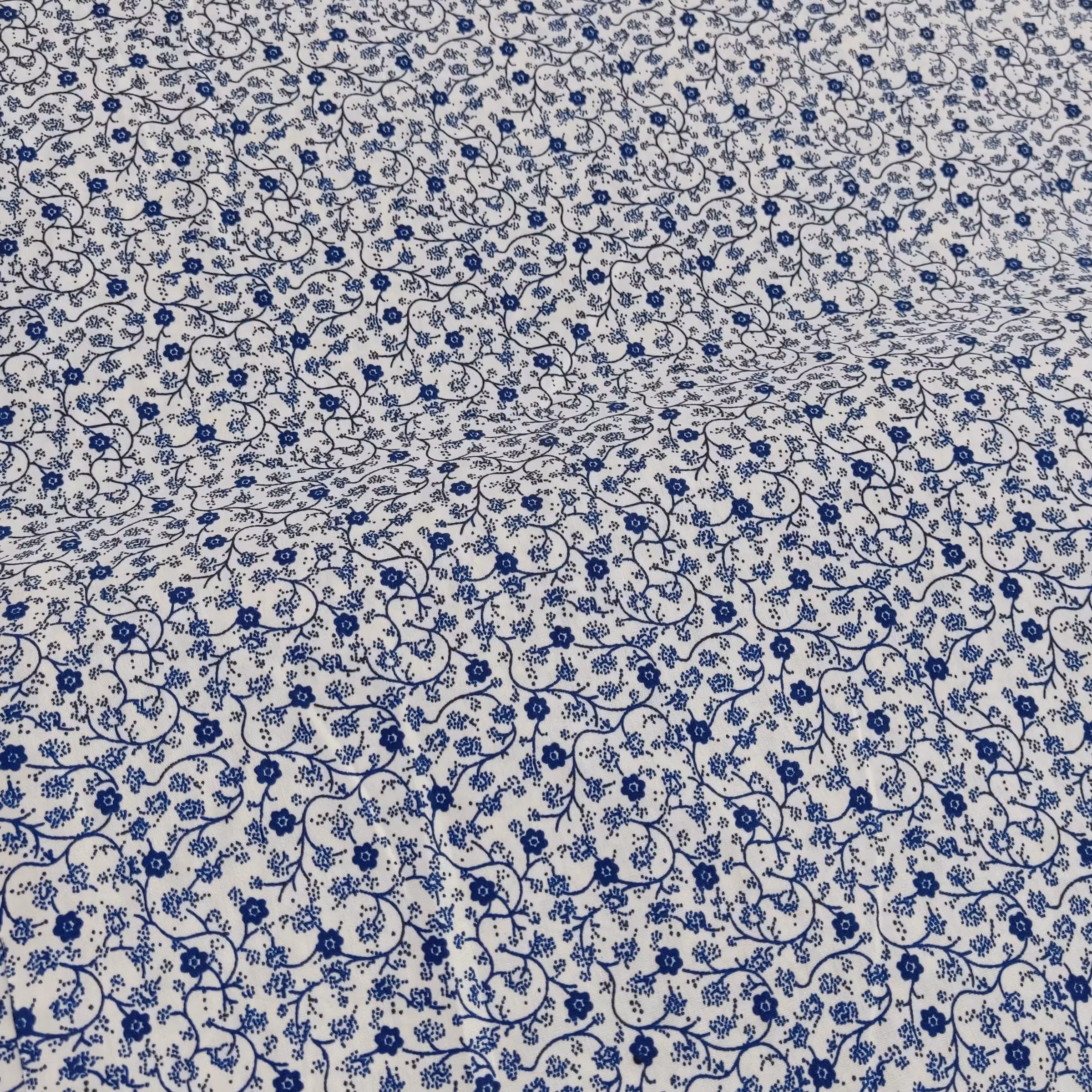 پارچه کتان کش.درجه یک.عرض 150 مناسب برای مانتو بلوز ،پیراهن مردانه،،