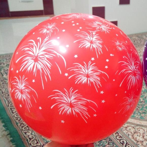 013194-بادکنک ساده 10تایی لوله و گیره نگهدارنده بی نوشته رنگهای متنوع برای جشن