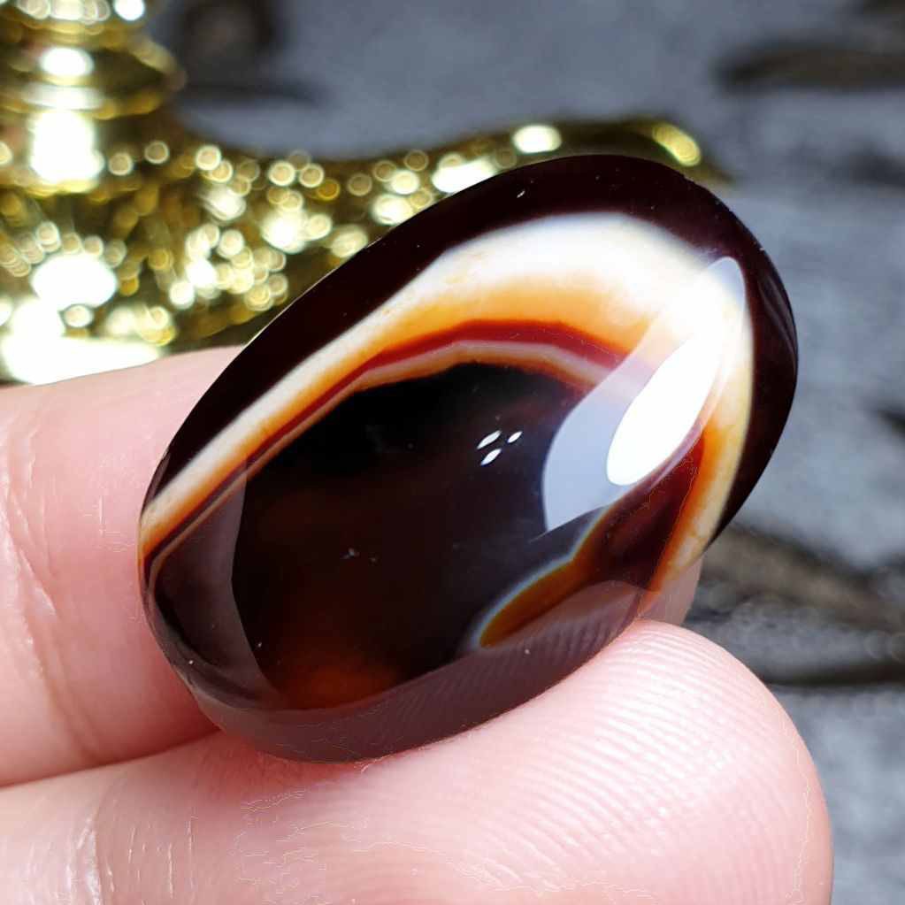 نگین فوق العاده زیبای سنگ عقیق سلیمانی معدنی بسیار خاص اصل خراسانی
کد  26096