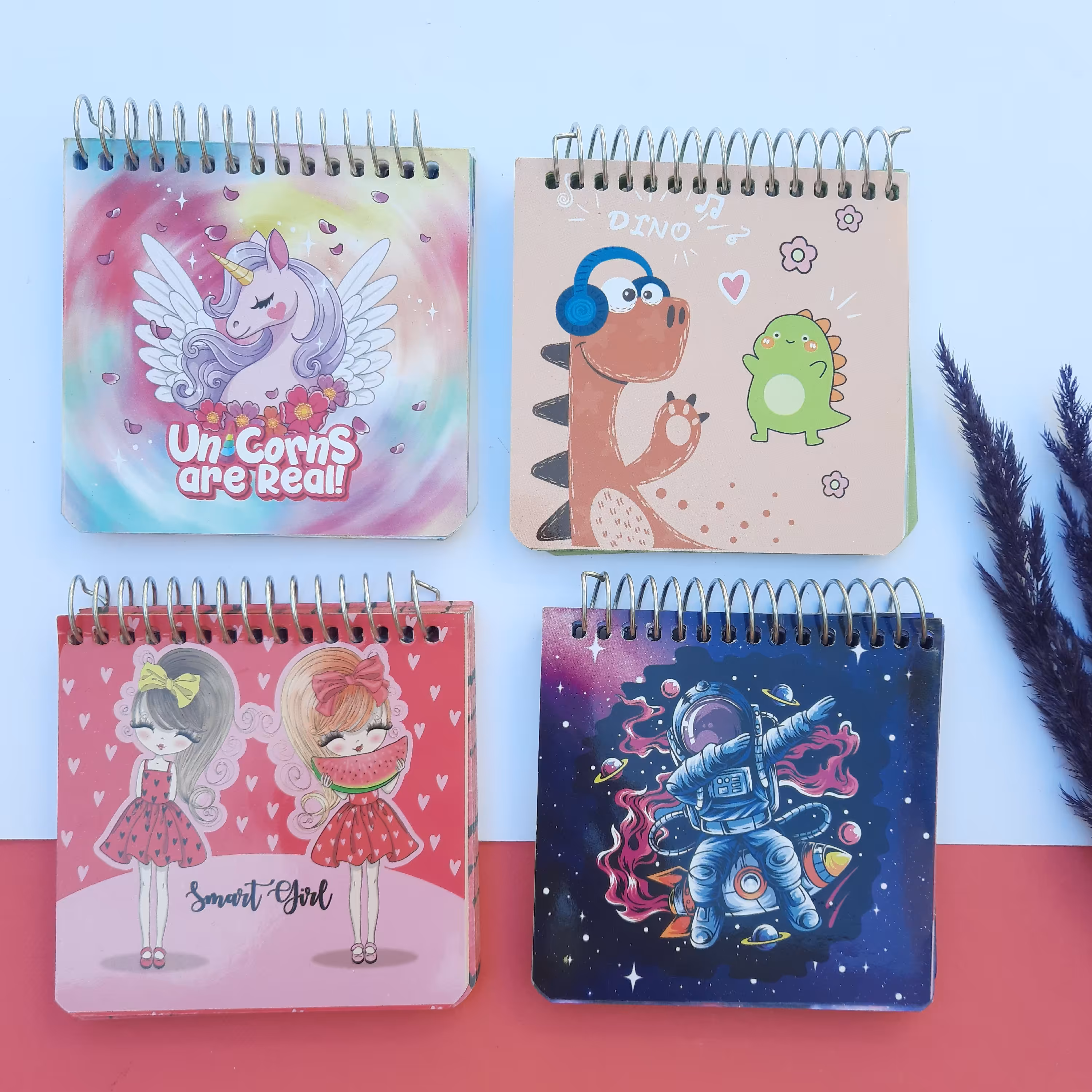 دفترچه سیمی برگ طرح دار  در 4 طرح مختلف