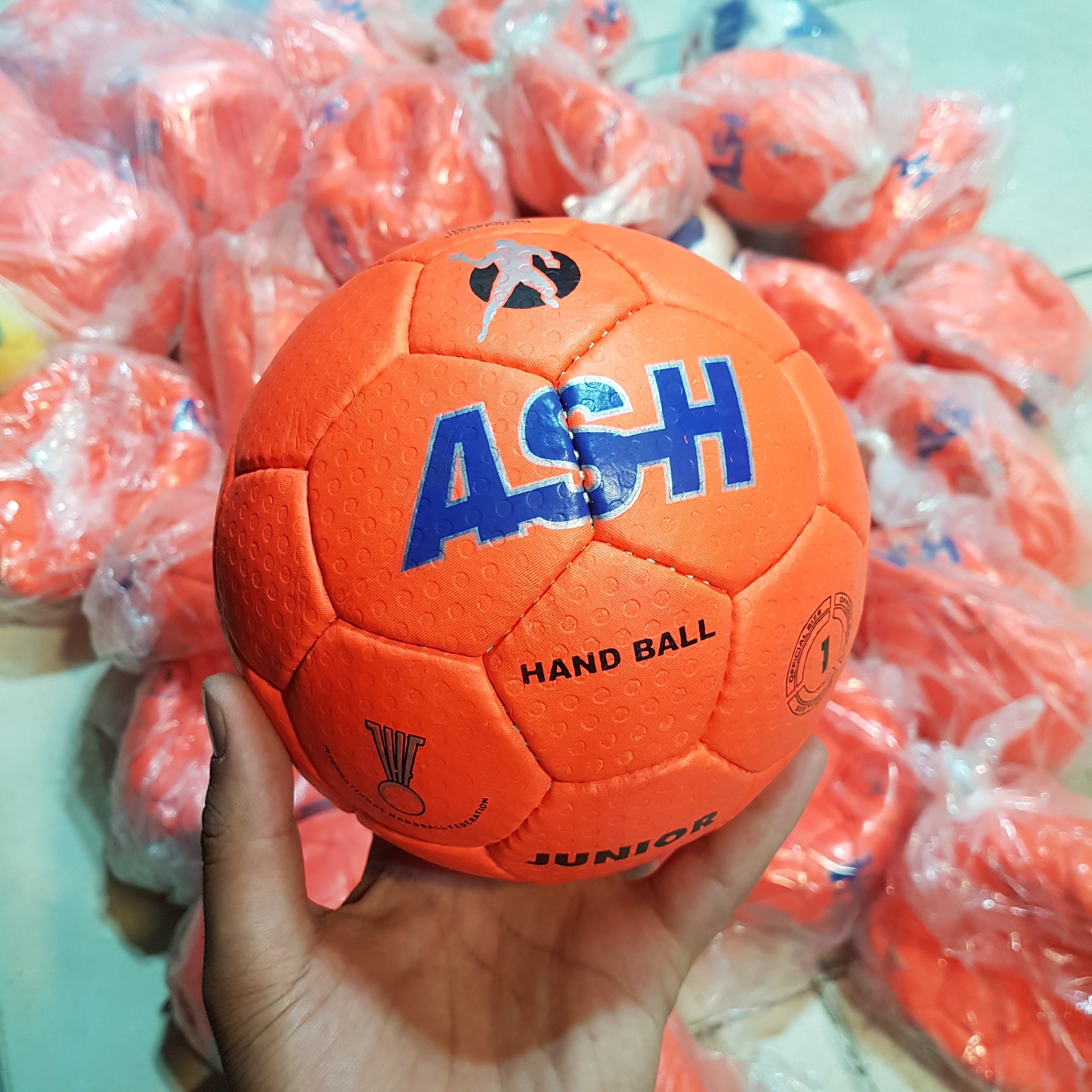 توپ هندبال پک 10 عددی کیفیت عالی درجه یک عمده ( قیمت عالی ) 