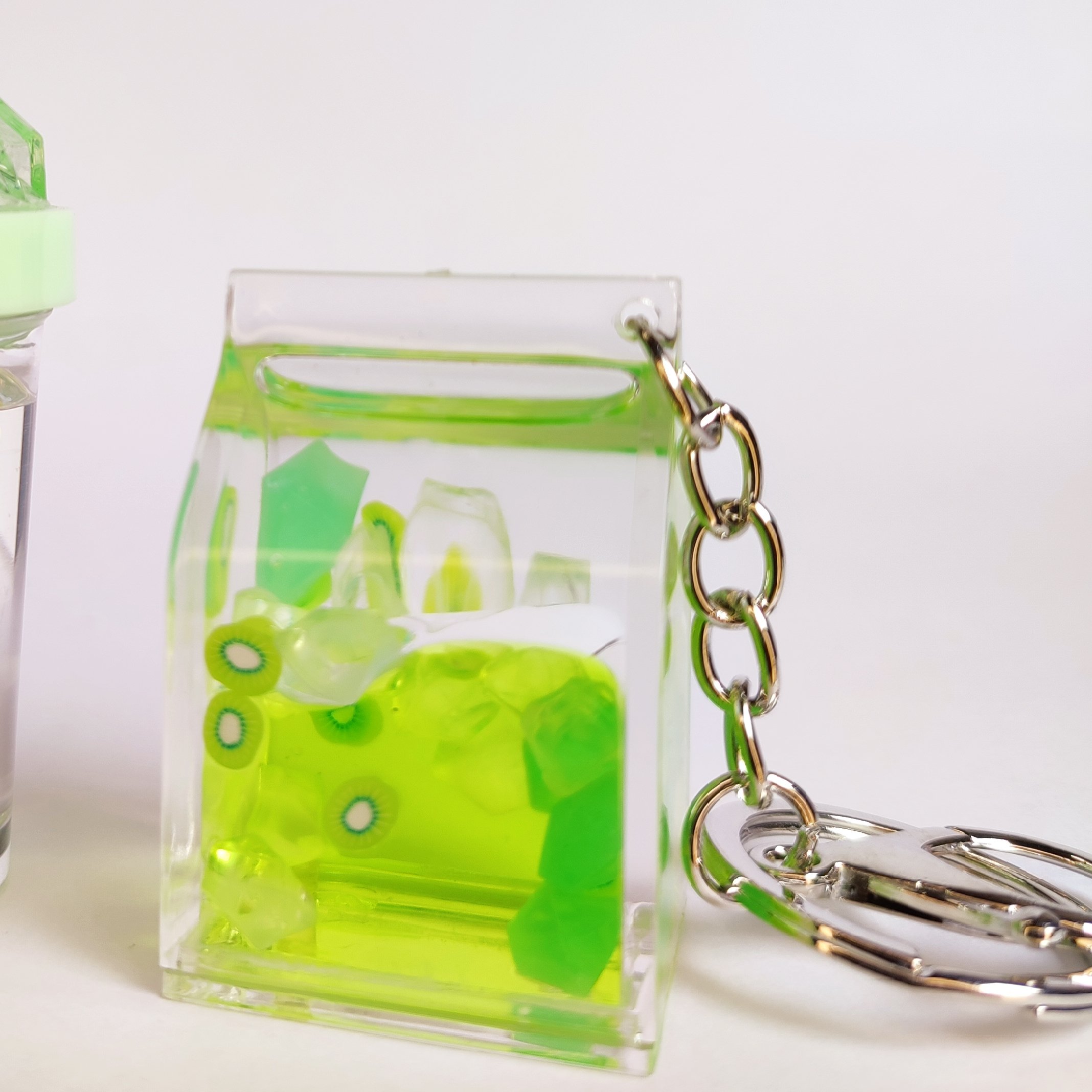 1عدد دسته کلید عروسکی فانتزی(به انتخاب خودتون)