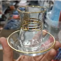 استکان و نعلبکی و چهار خط لب طلا(پس کرایه)