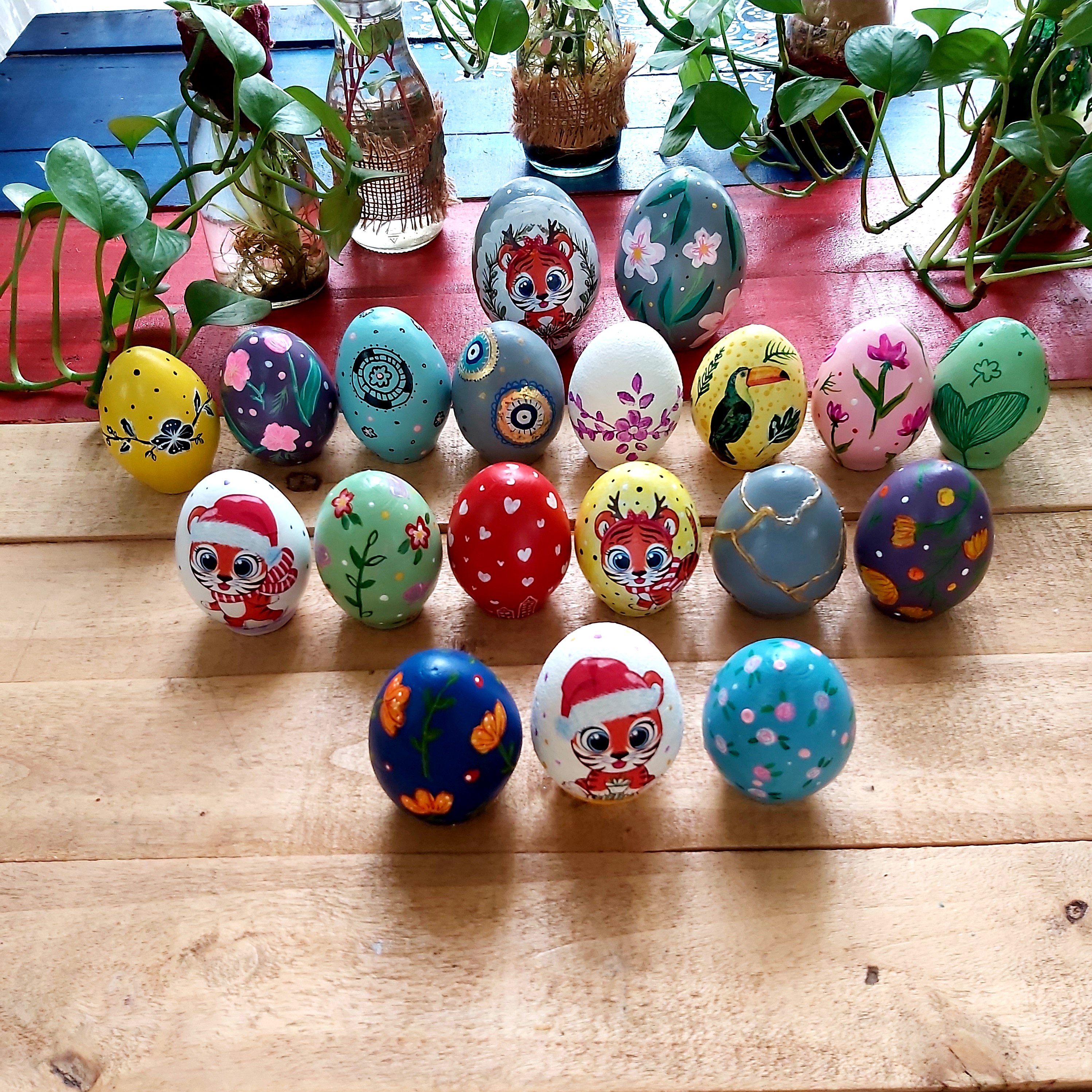 تخم مرغ سفالی طراحی شده با دست،قابل شستشو،ارتفاع 8سانتیمتر قیمت 35تومان