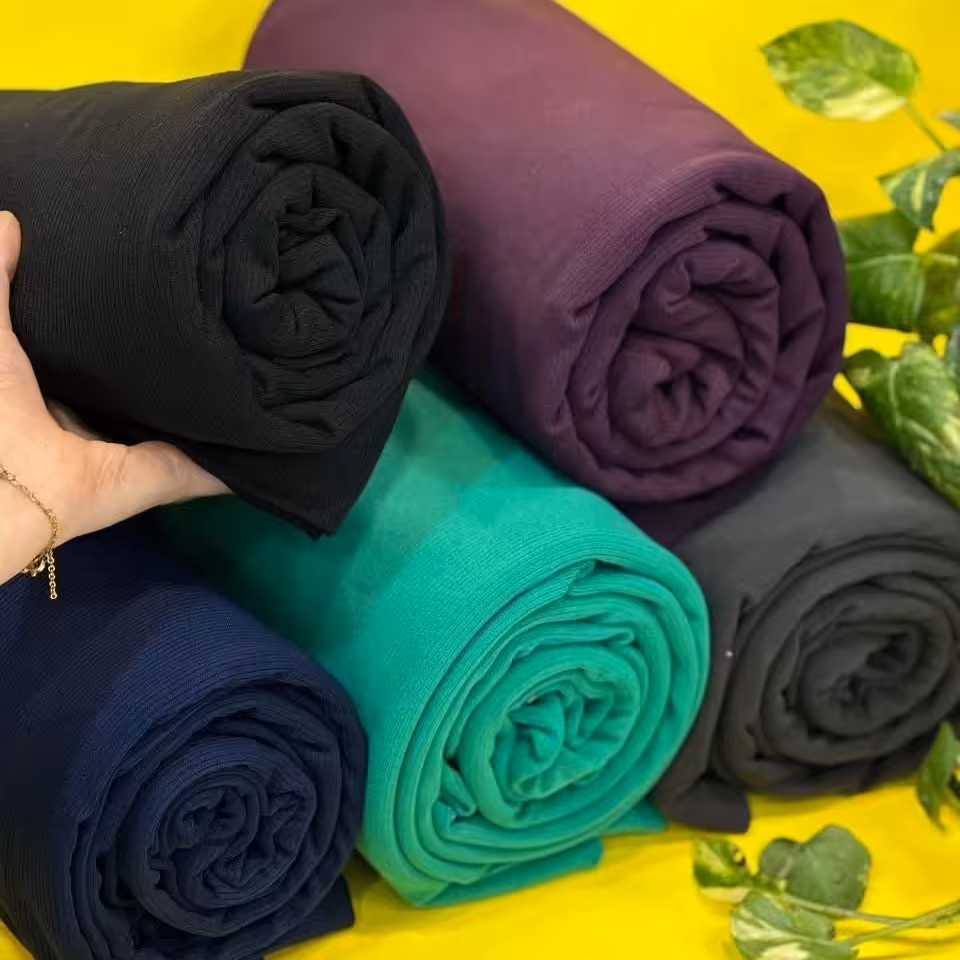 پارچه خیلی جذاب اسکویید خیلی راحت وقیمت مناسب عرض یکو نیم 