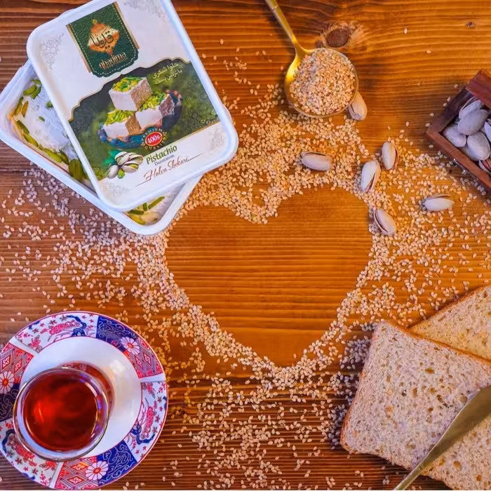 حلوا شکری با تزئین پسته 400 گرم قدیما