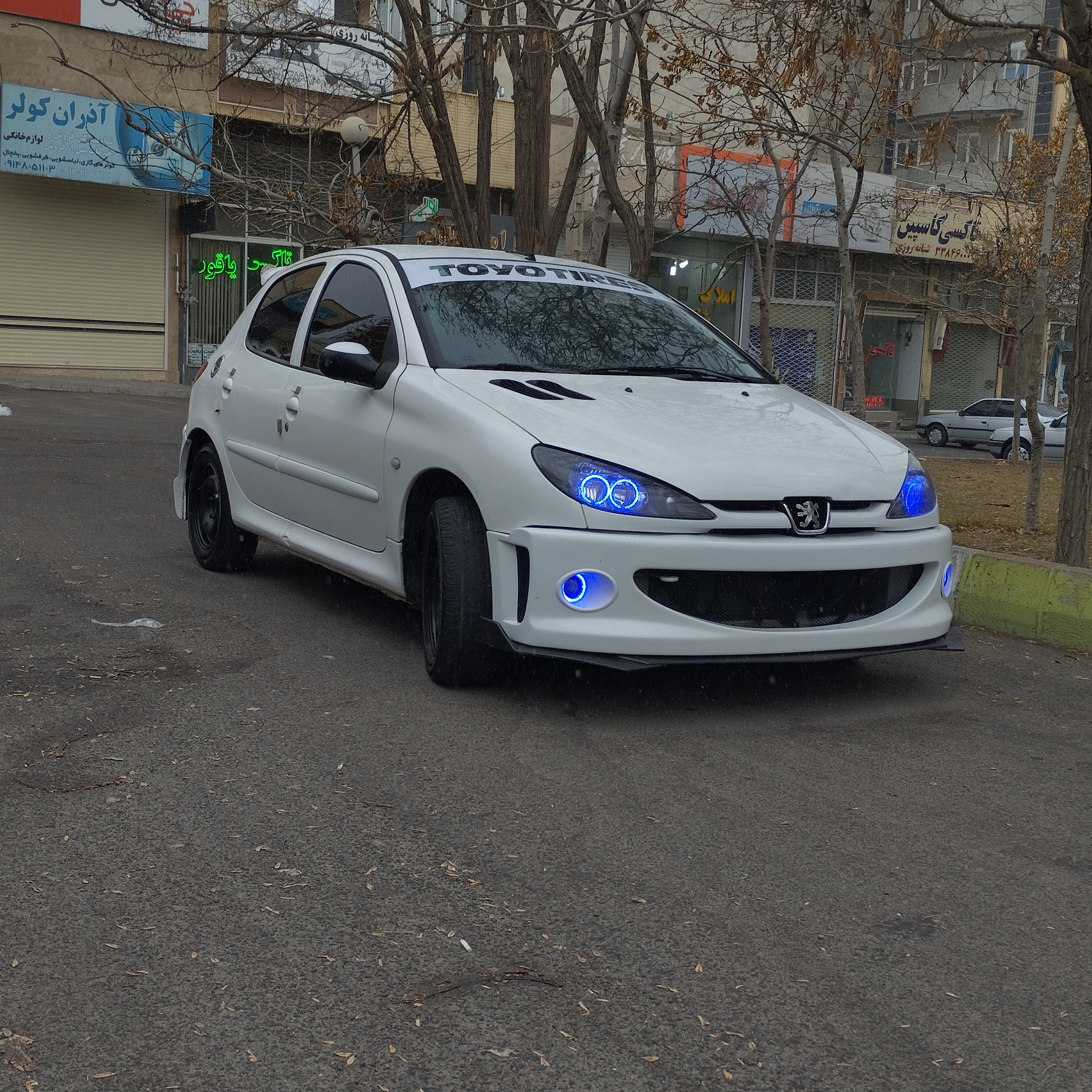 سپر جلو 206 wrc دبلیو آر سی فایبرگلاس درجه یک بدون رنگ ارسال با تیپاکس و بصورت پس کرایه