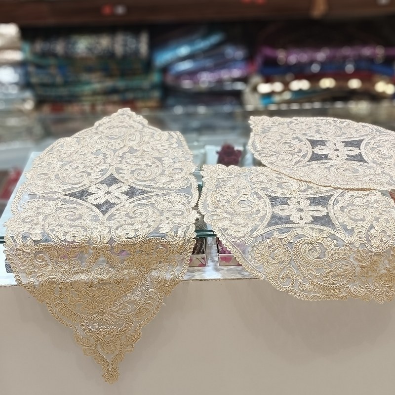 رومیزی دانتل مخمل