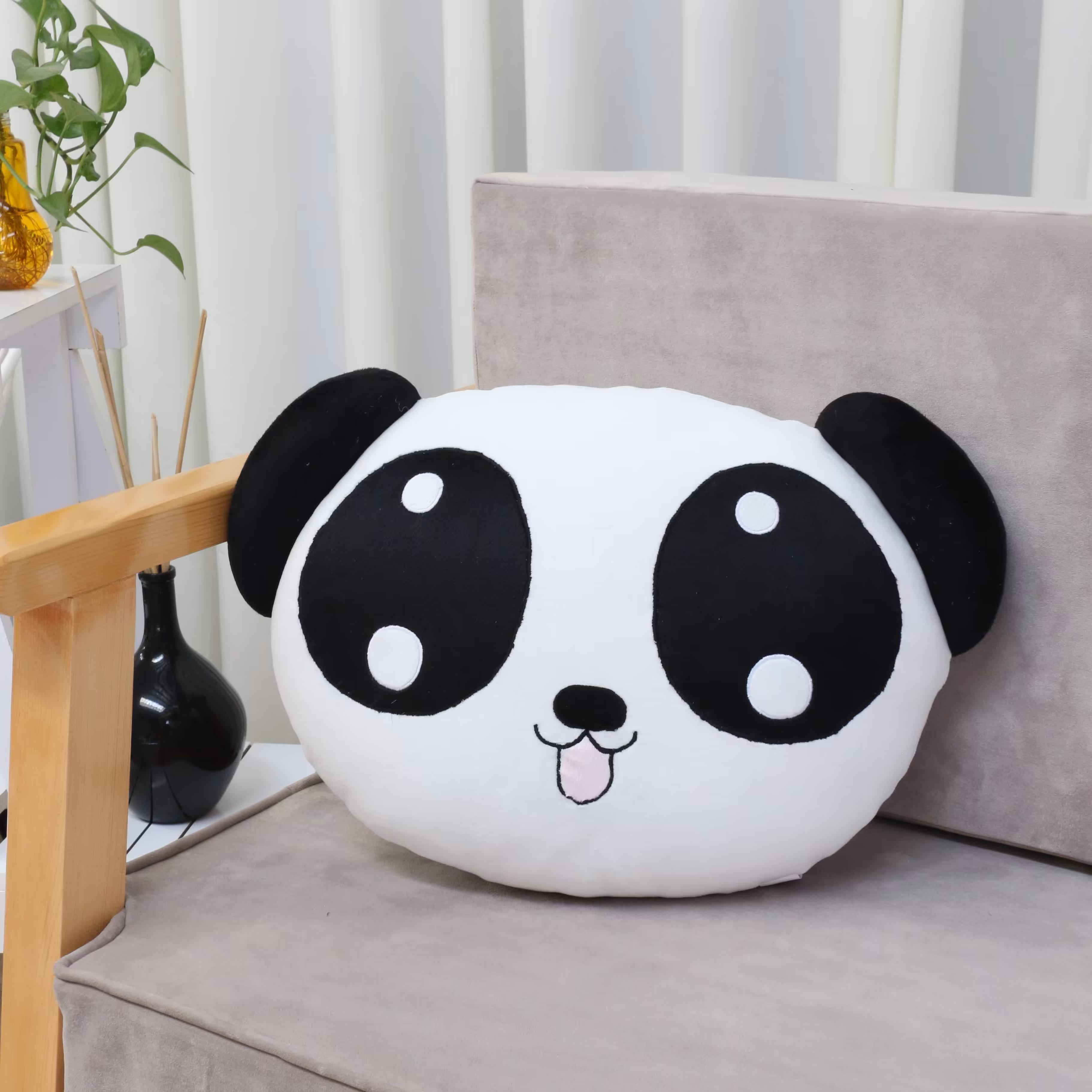 کوسن مبل پاندا کسا با الیاف درجه یک و دوخت تمیز 