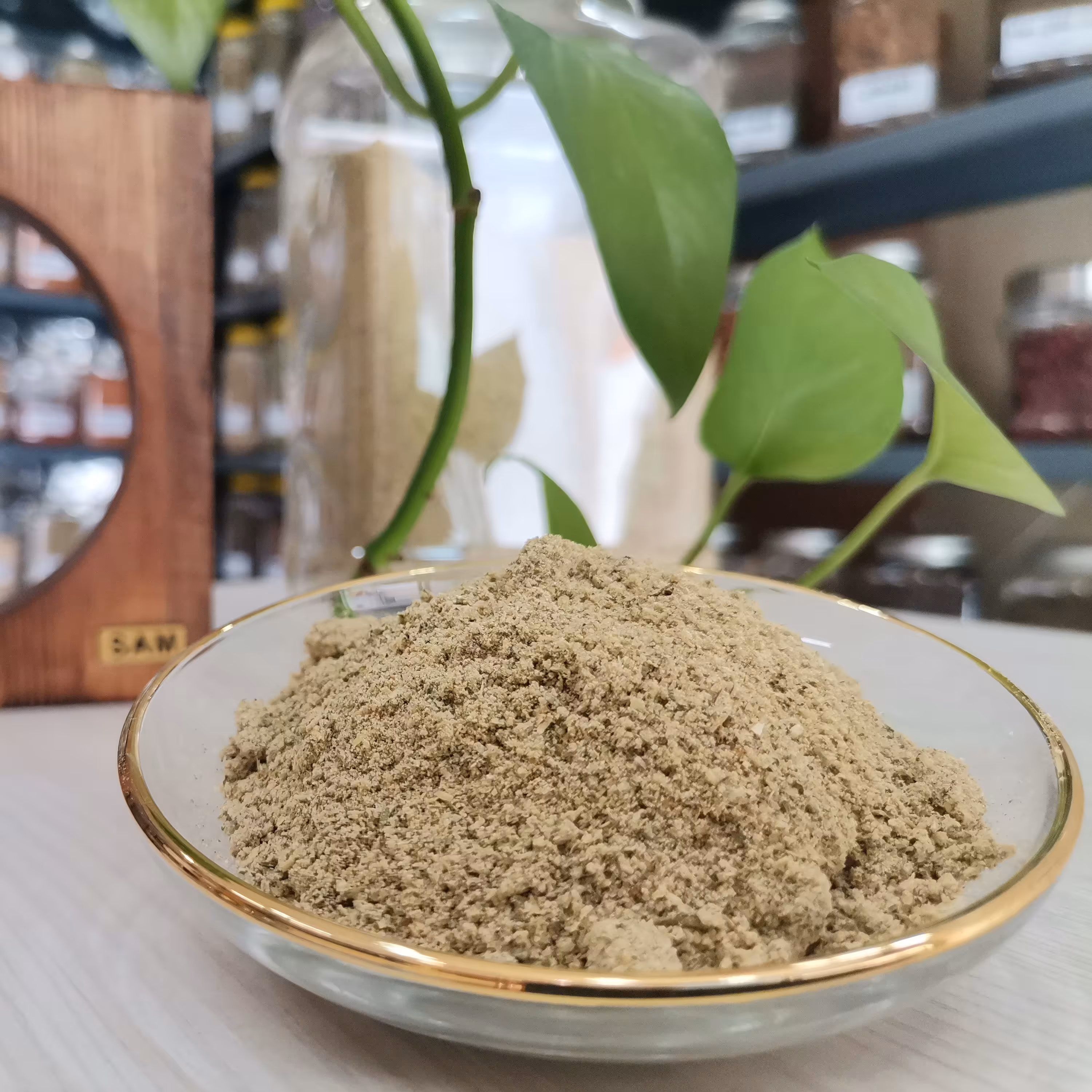 ادویه سیب زمینی درجه یک خانه ادویه در بسته بندی های 100 گرمی