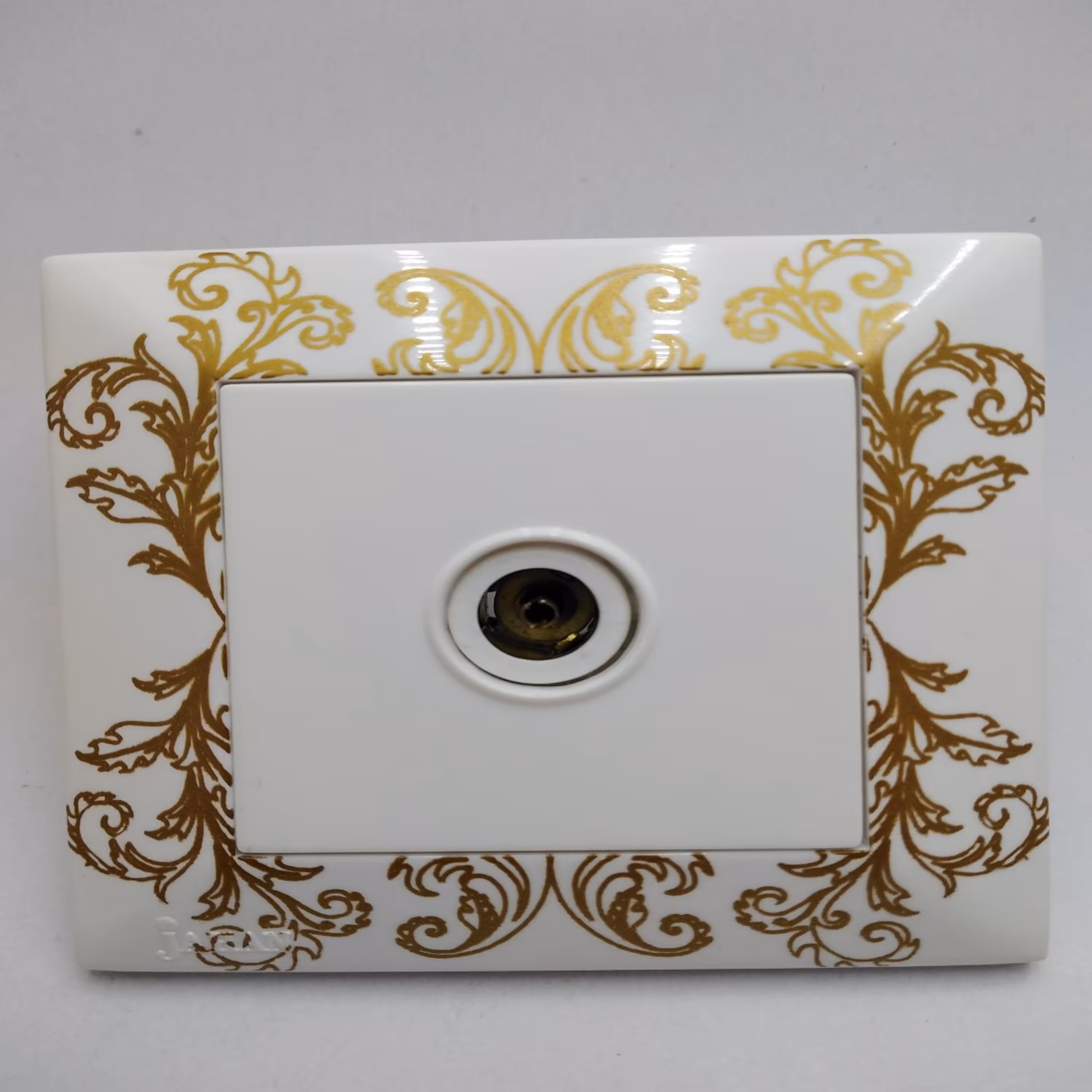 پریز آنتن جهان الکتریک