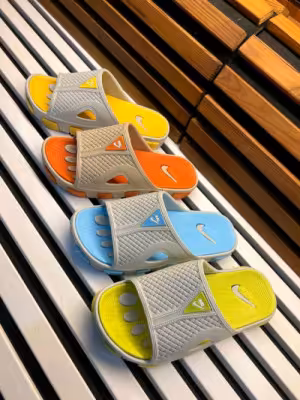 دمپایی. شیک و عالی