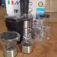 آبمیوه گیری چهارکارهMarco           مدلm-88 جنس بدنه استیل چهار تیغه ایتالیایی 