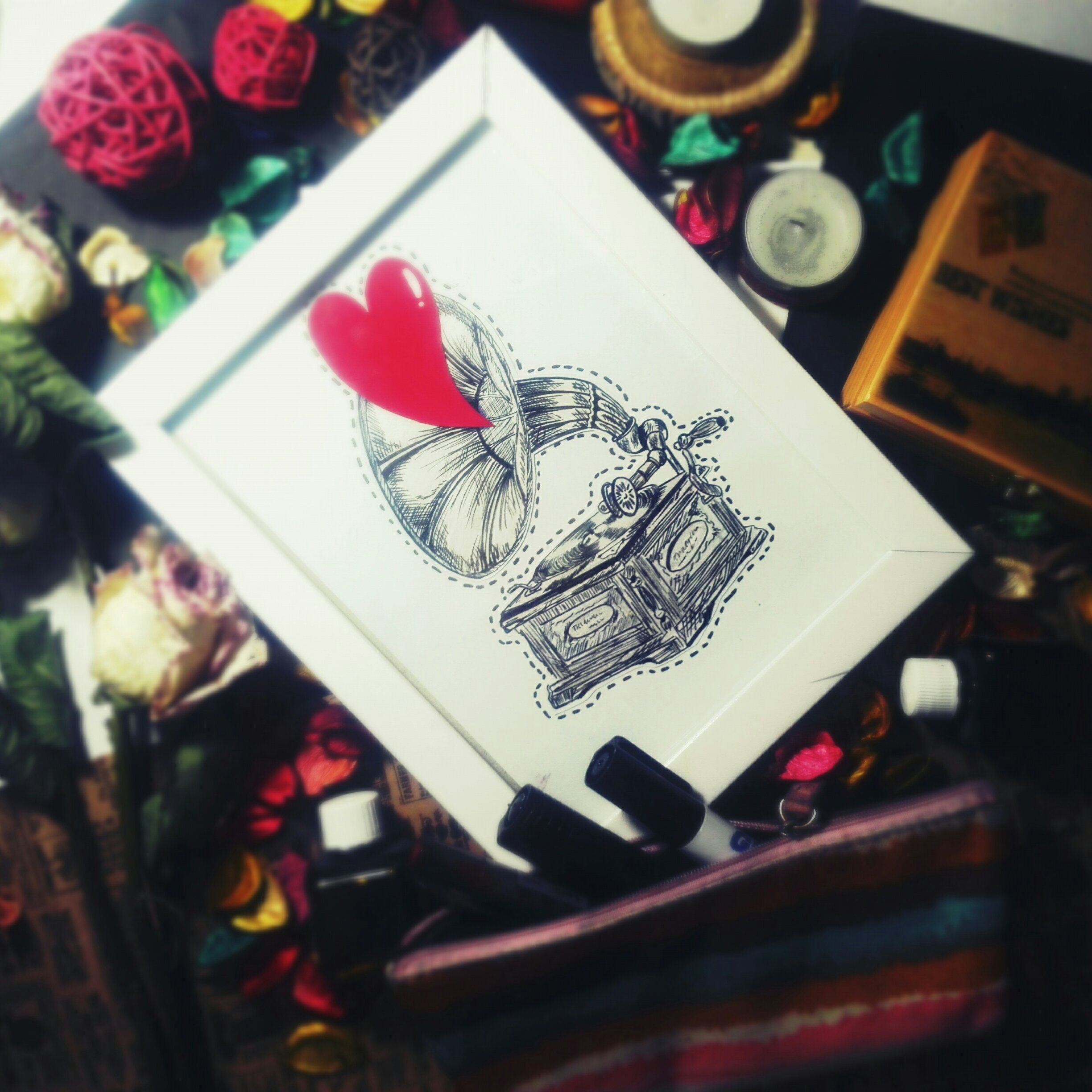 قاب نقاشی گرامافون