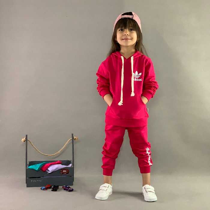 هودی شلوار آدیداس کیفیت عالی نخ پنبه دورس دختر و پسر عیدانه جذاب بدون رنگ دهی پرز دهی فوق‌العاده مناسب ایام عید با تنخور