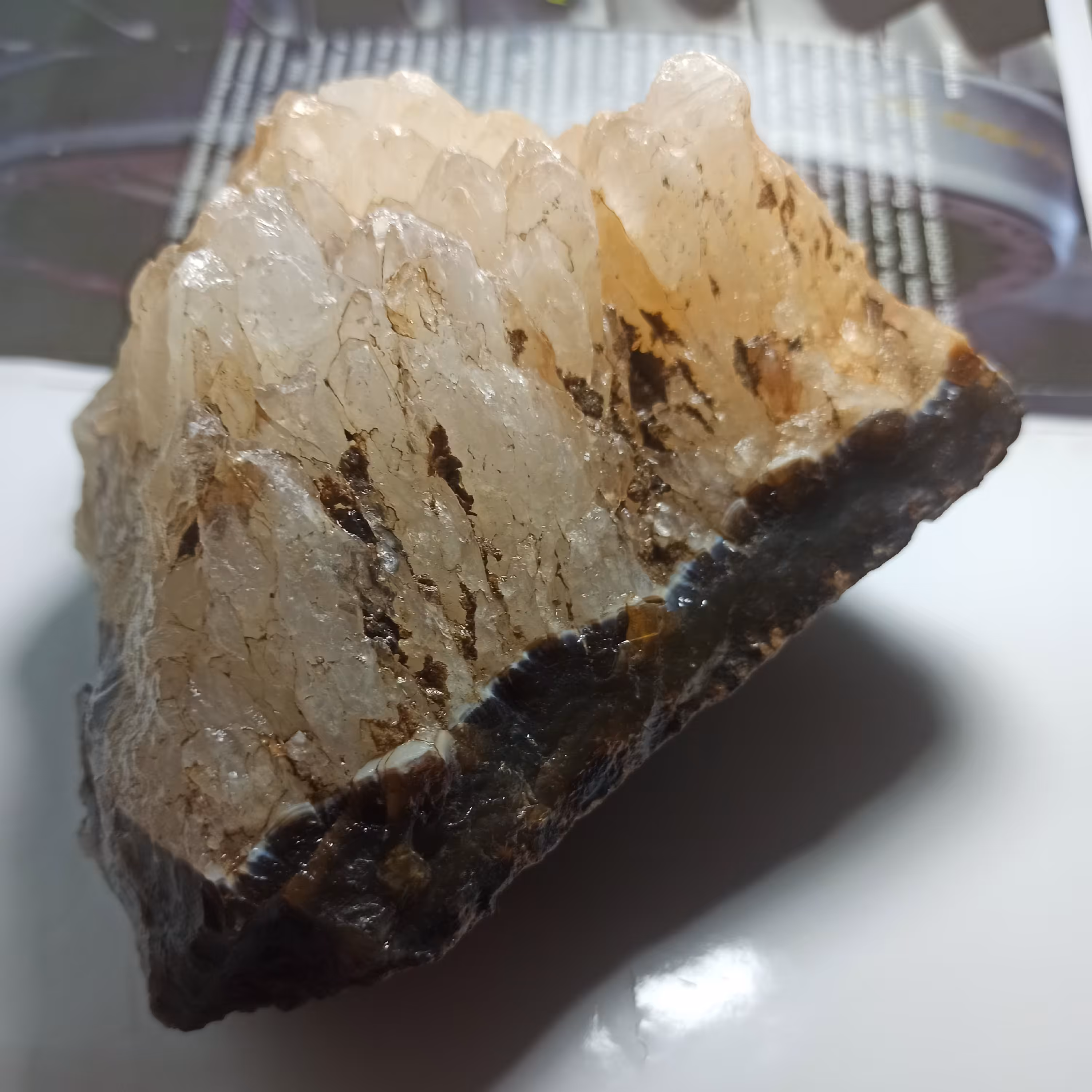 سنگ کلکسیونی و تزئینی عقیق کوارتز 