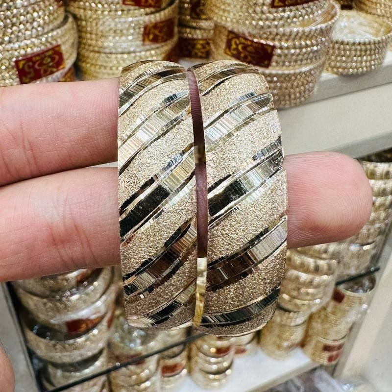 نیم تکپوش 1 و نیم سانت طلا روس 5 سال ضمانت 
