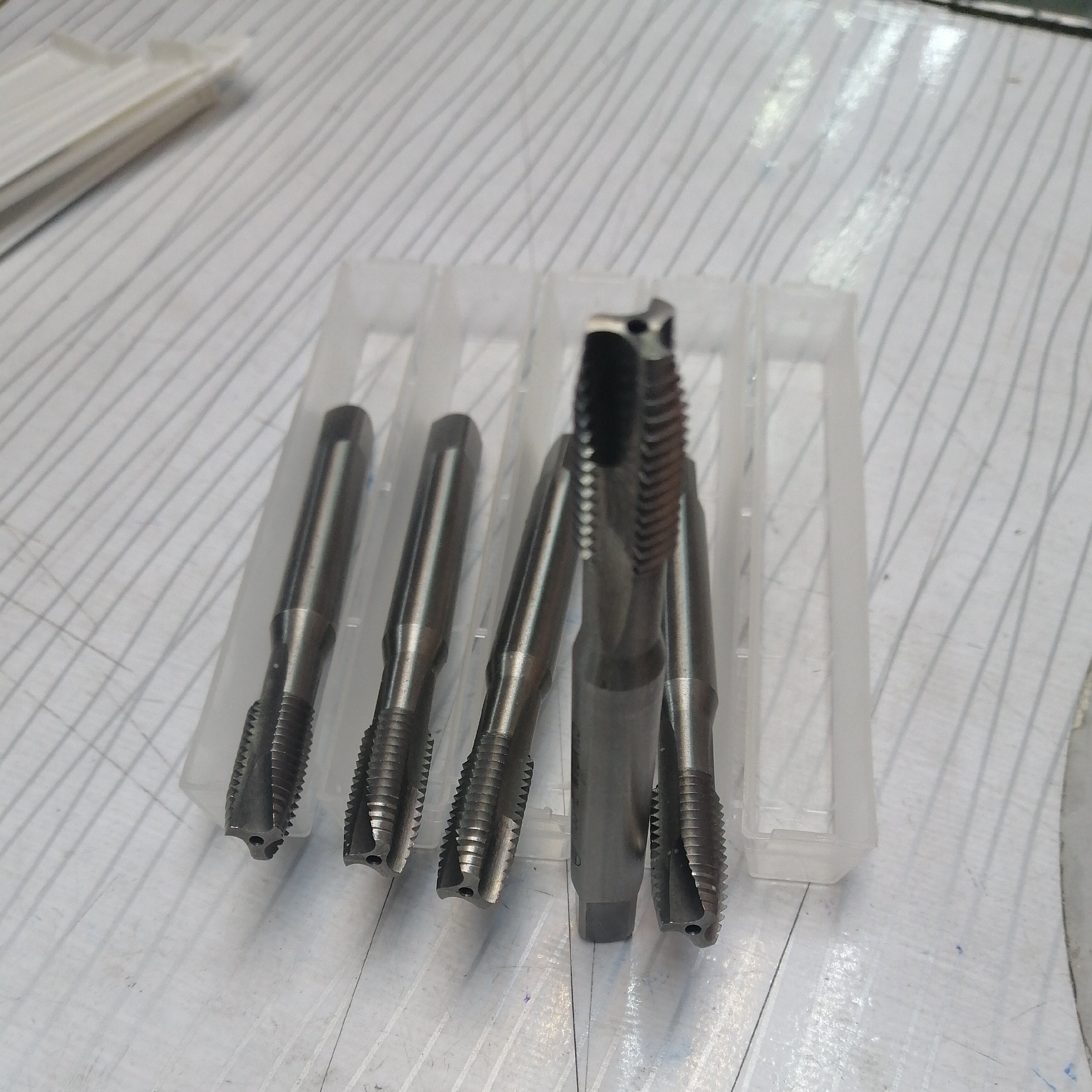 قلاویز ماشینی m16