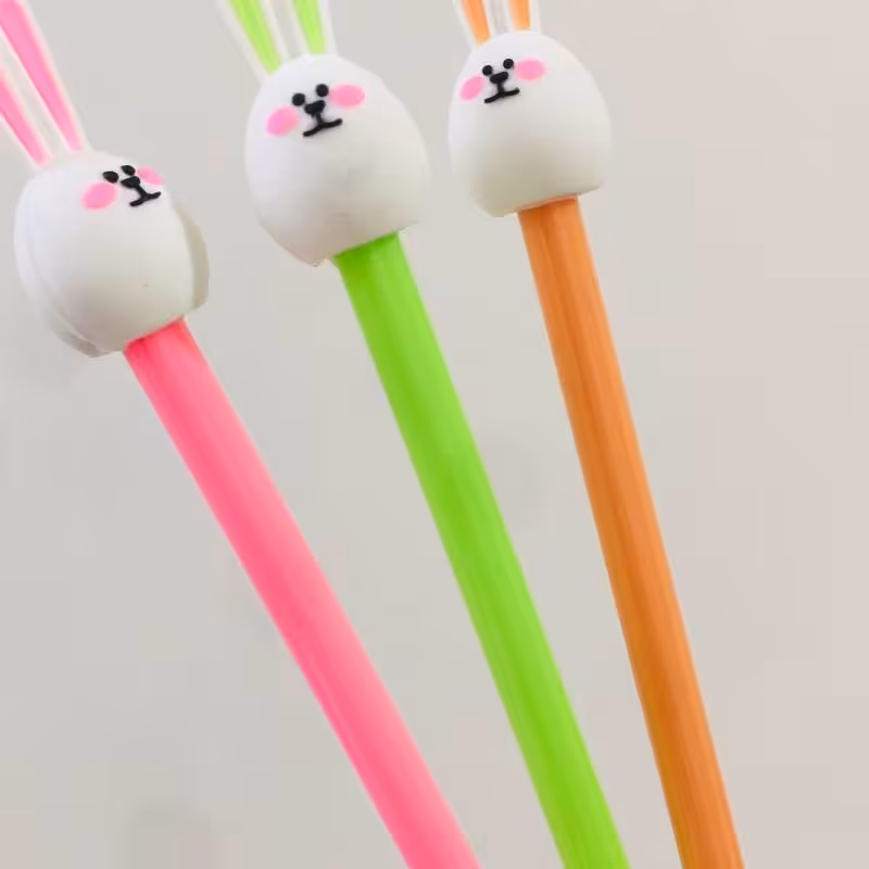 روانویس  فانتزی  و جذاب  بسیار  روان و با کیفیت   از سر عروسکی به عنوان سر مدادی هم میتونید استفاده کنید 