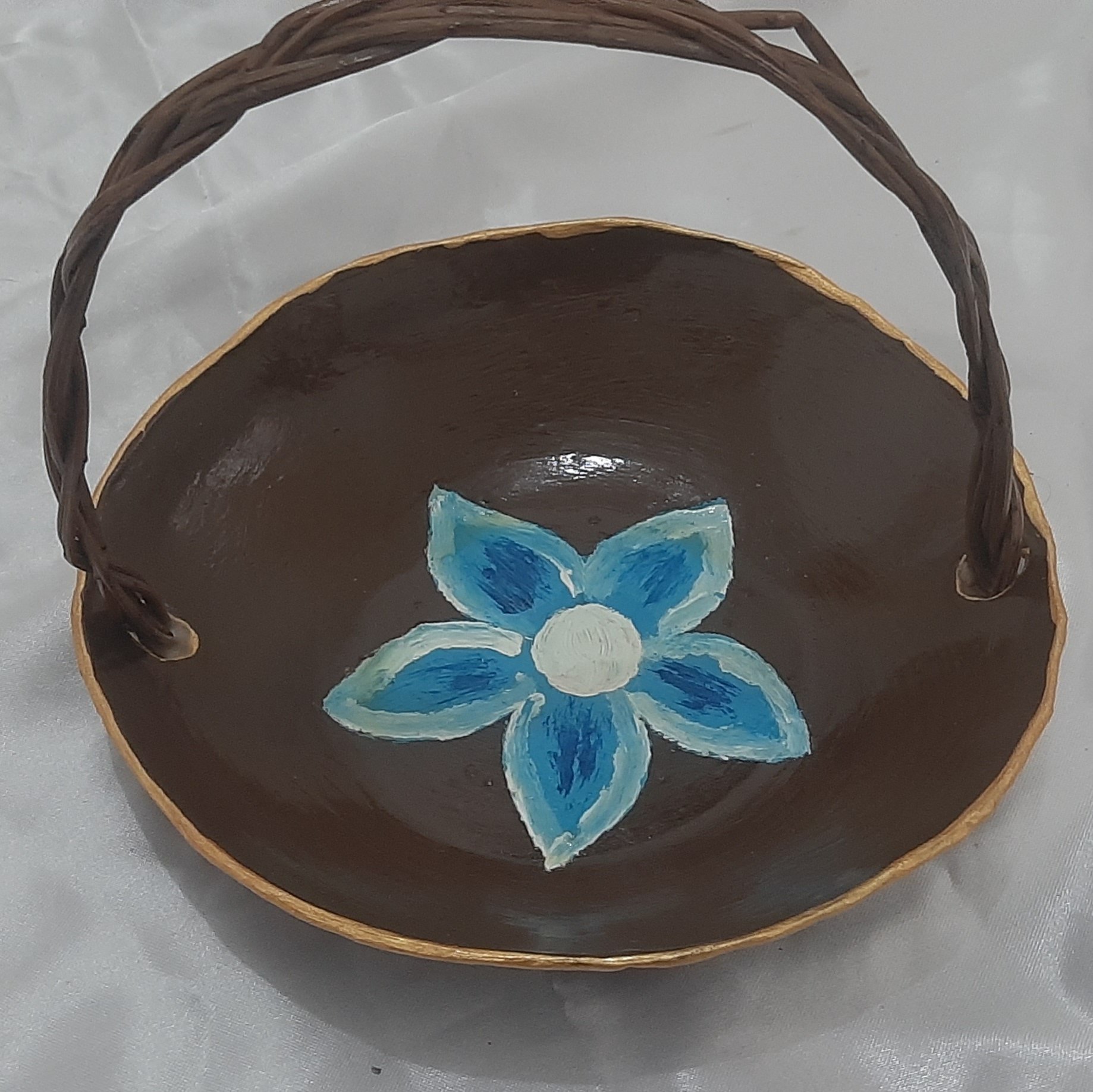 ظرف پزیرایی سرامیکی گل مناسب سرو و پذیرایی