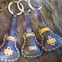 جاکلیدی چرم طبیعی ویولن دست دوز