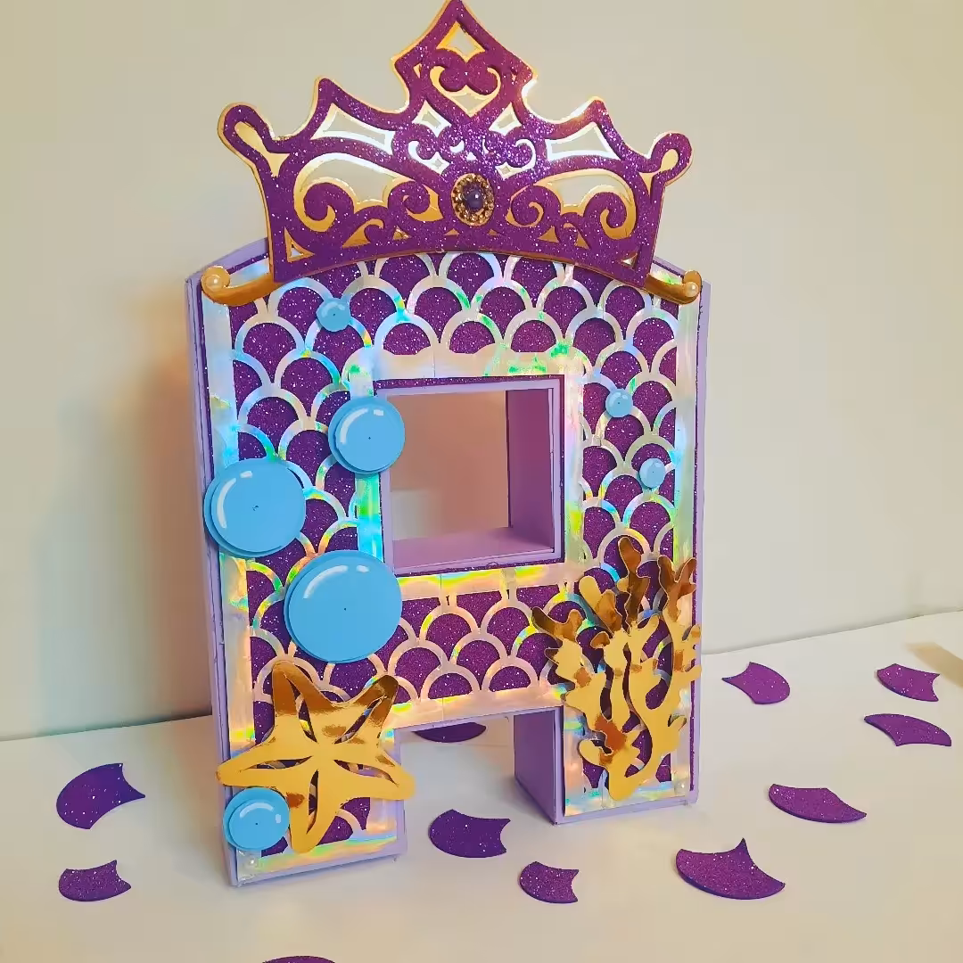 استند اسم سه بعدی دستساز تم پری دریای یاسی