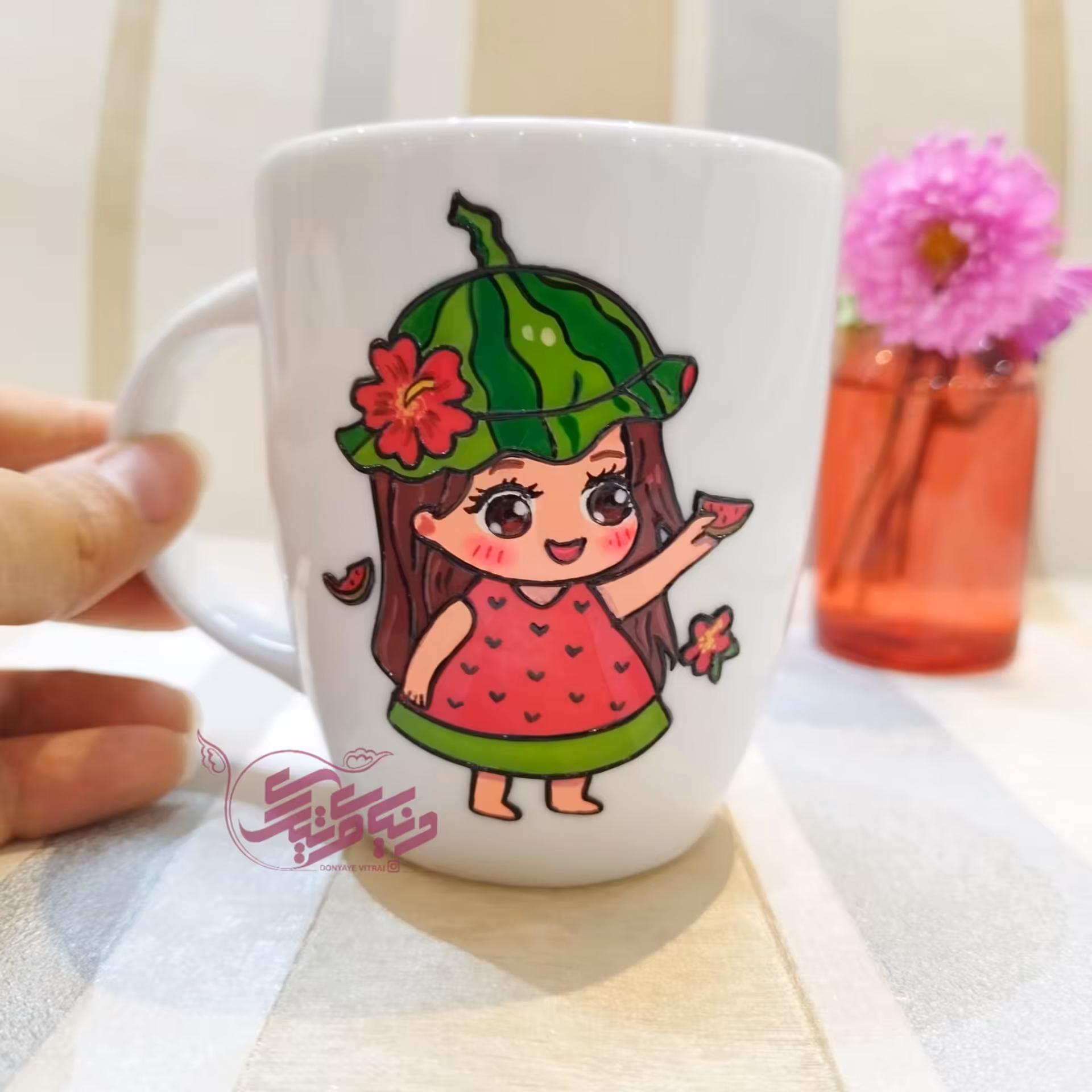 ماگ عروسک ناز، لیوان ویترای دخترانه هندوانه ای، مناسب هدیه شب یلدا و شب چله، نقش برجسته و براق، ارسال رایگان