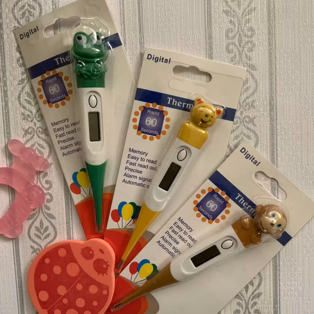 تب سنج عروسکی نوزاد