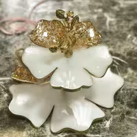 شیرینی خوری دو طبقه