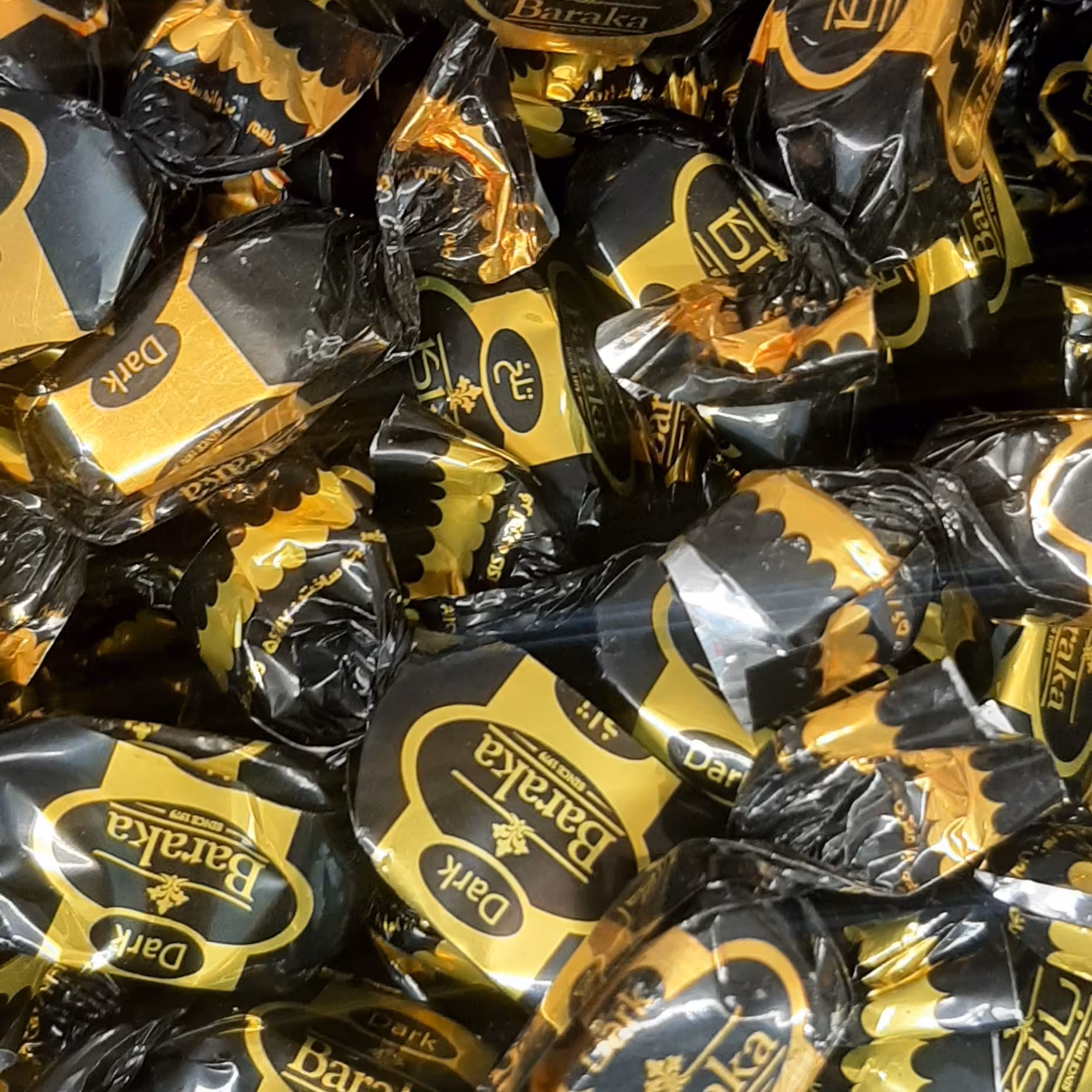 شکلات تلخ  باراکا  آجیل و خشکبار بادامک 