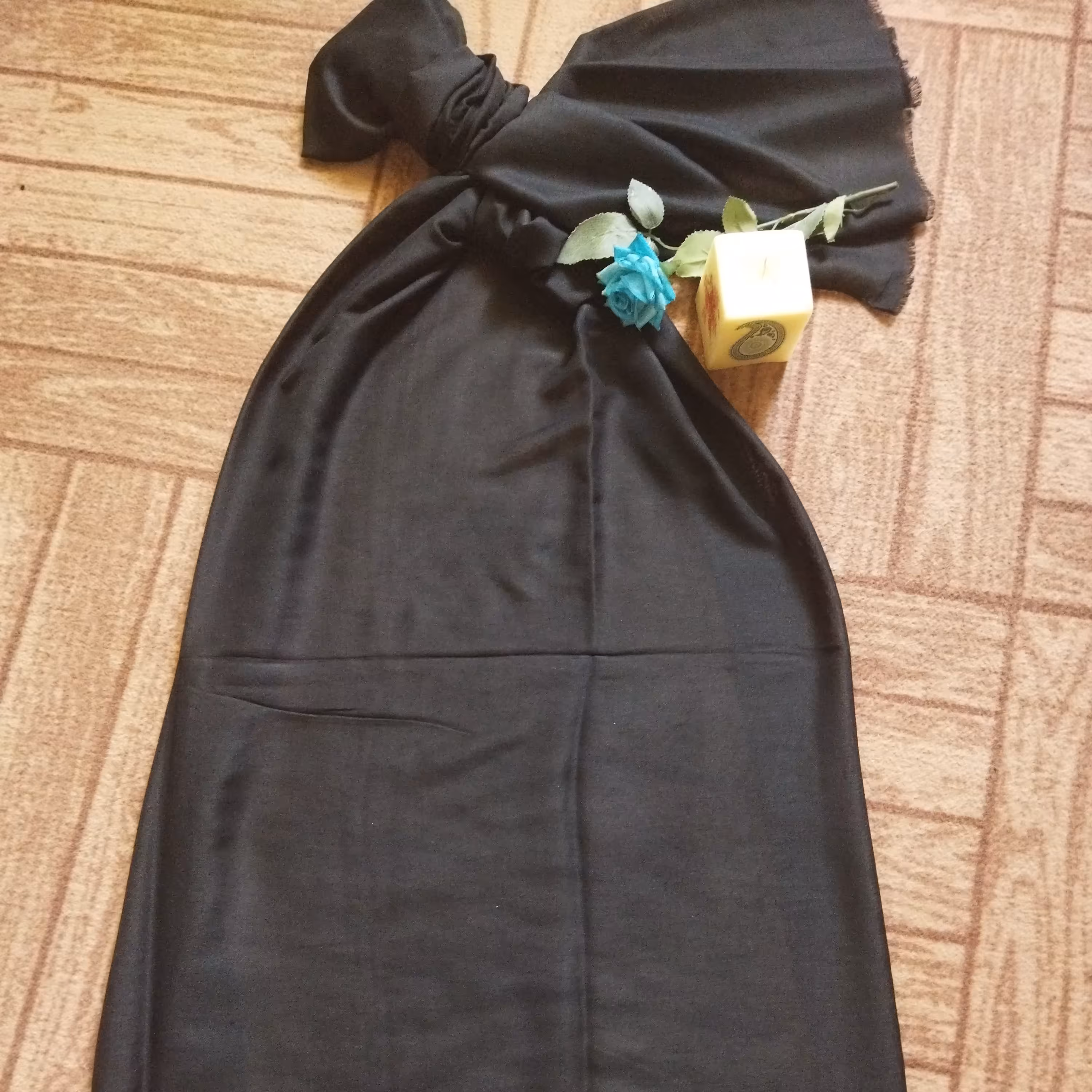 شال مشکی ساده نخی جنس عالی عرض پهن