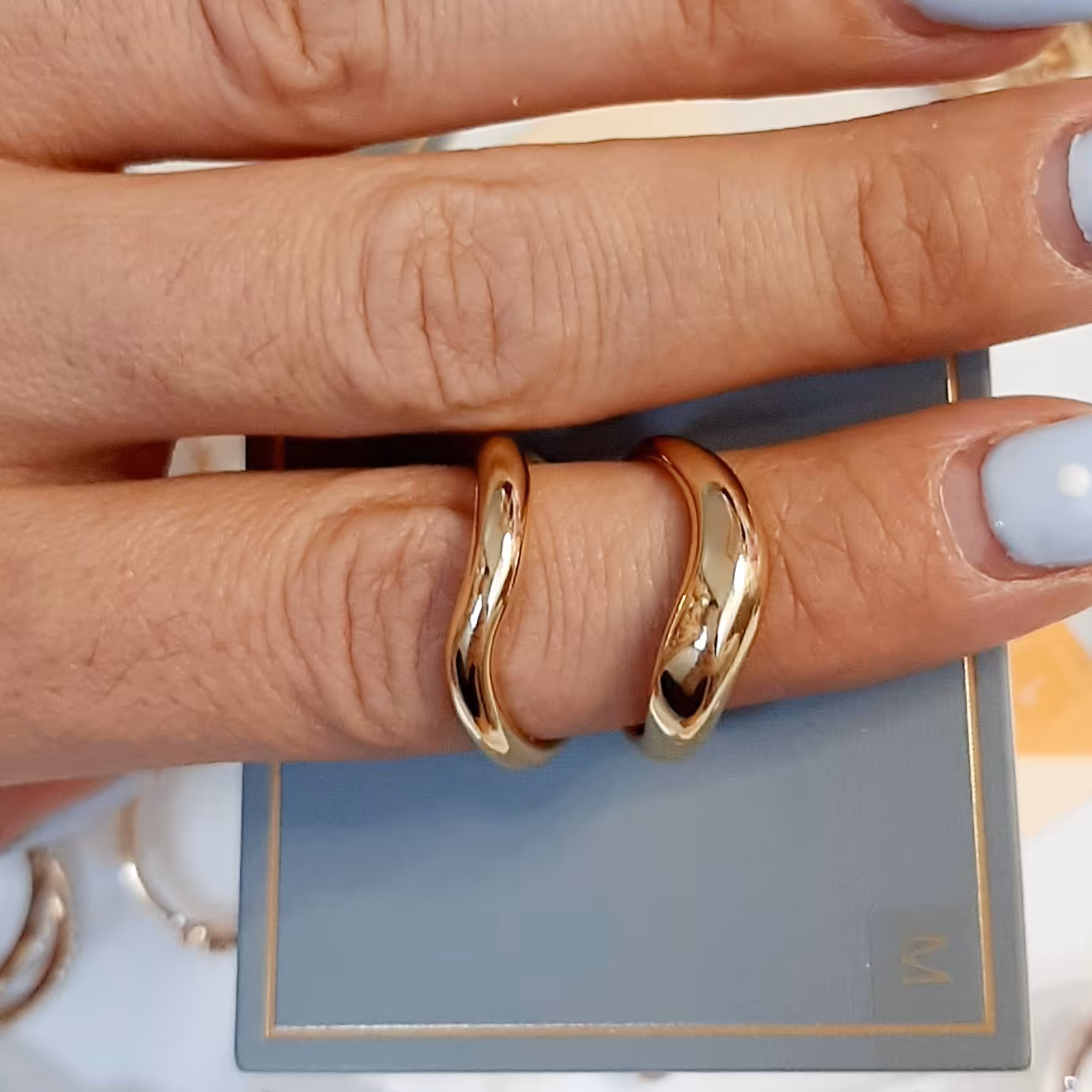 انگشتر دوتایی آبکاری طلا برند اروپایی دارای بارکد اصالت کالا،سایز مدیوم