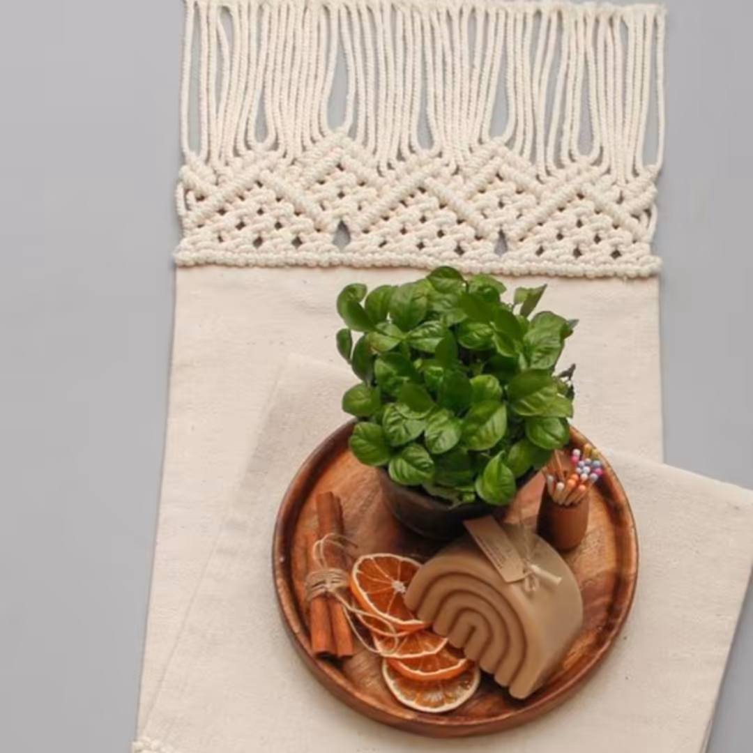 رانر مکرومه.در ابعاد 100 در 30 استفاده شده از نخ مکرومه 4 میل و متقال 100در100 پنبه