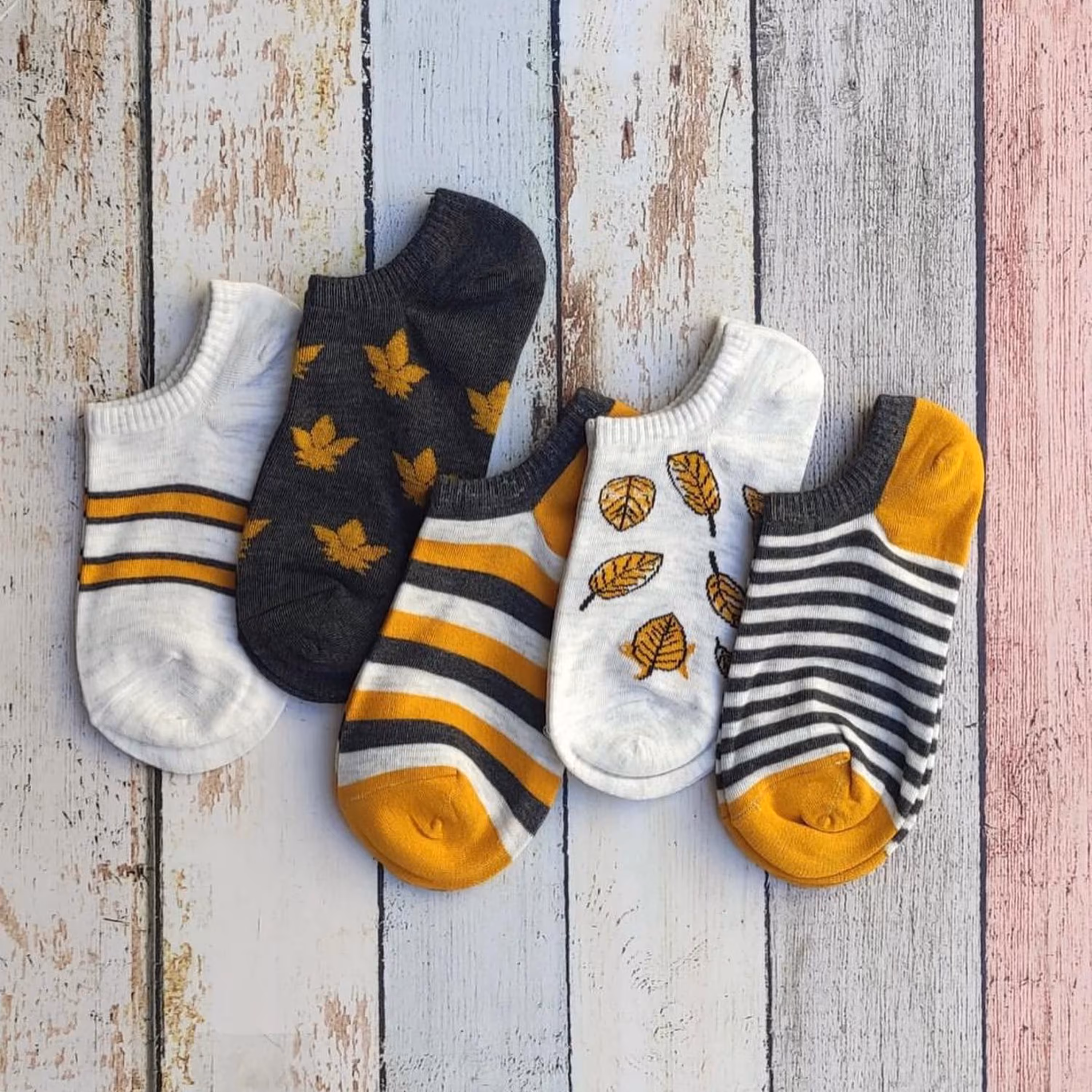 جوراب زیر قوزکی طرح پاییزه 