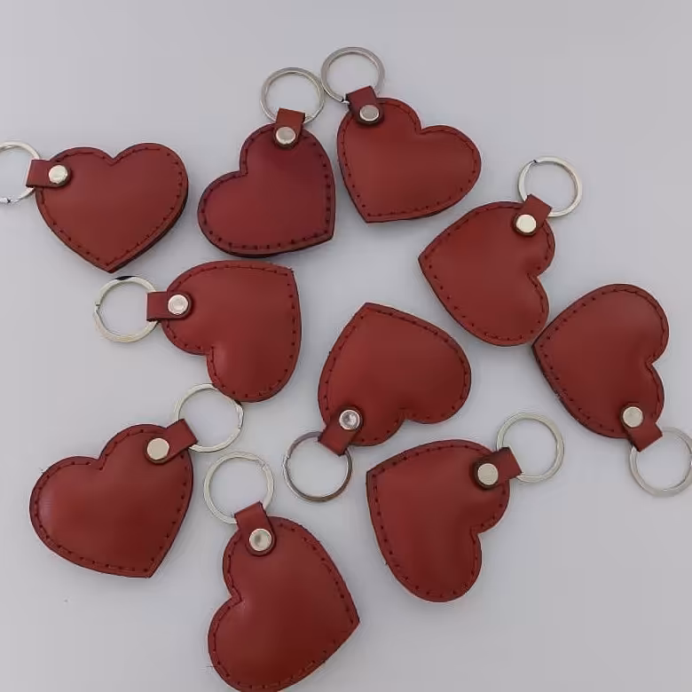 جاکلیدی چرم قلبی