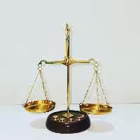 ترازو عدالت برنج هندی