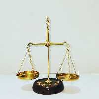 ترازو عدالت برنج هندی