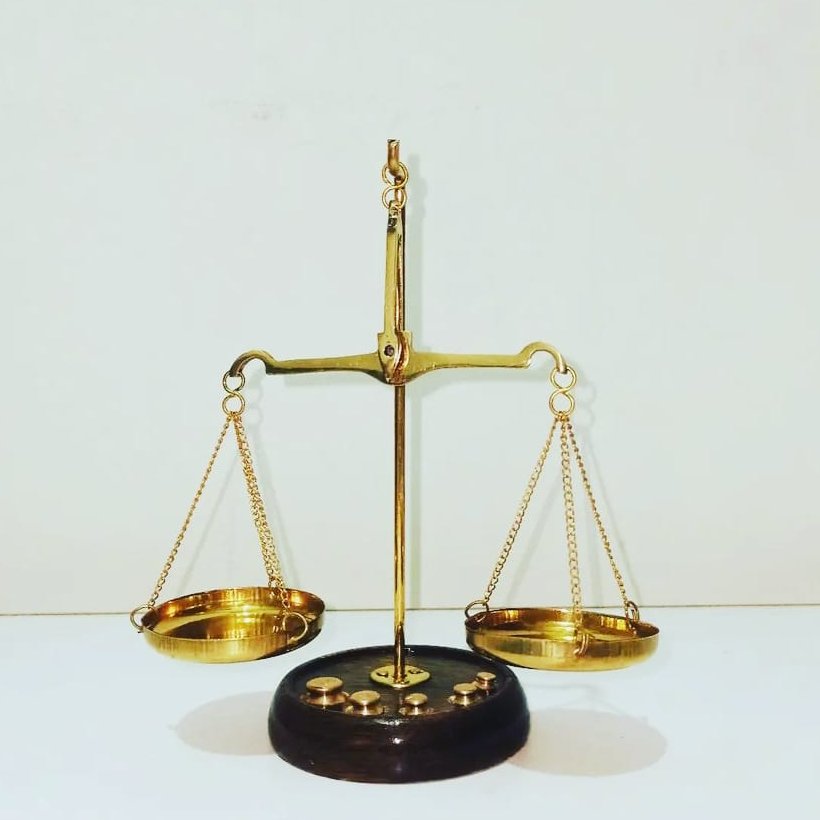 ترازو عدالت برنج هندی