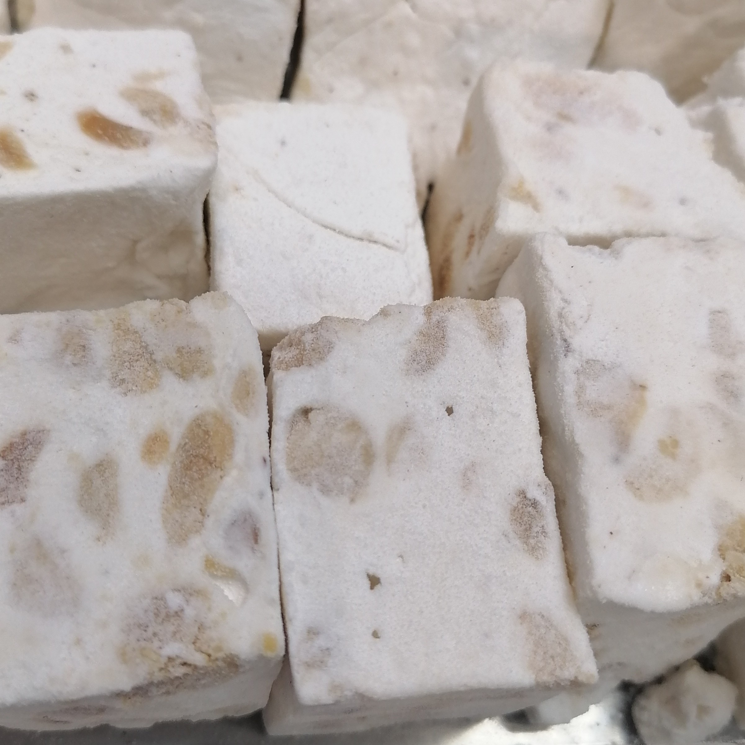گز آردی بامغزبادام زمینی